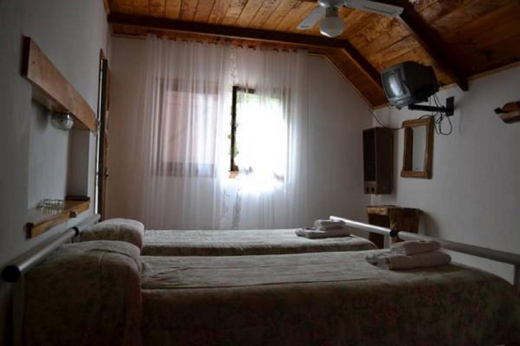 Hotel Alihuen Sierra de la Ventana Room photo